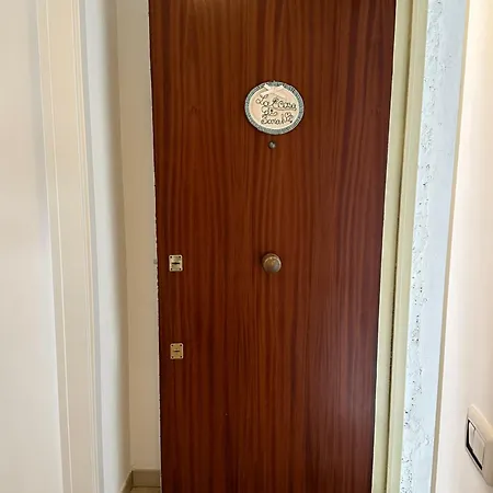 Apartment La Casa Di Sarah Aspetta Voi Naples