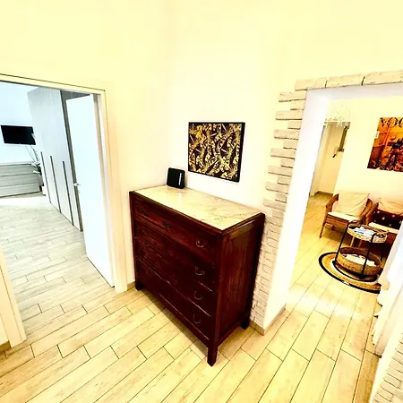 Apartament La Casa Di Sarah Aspetta Voi *