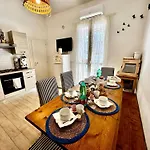 La Casa Di Sarah Aspetta Voi Neapel