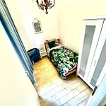La Casa Di Sarah Aspetta Voi Neapel