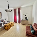 Lägenhet La Casa Di Sarah Aspetta Voi Neapel