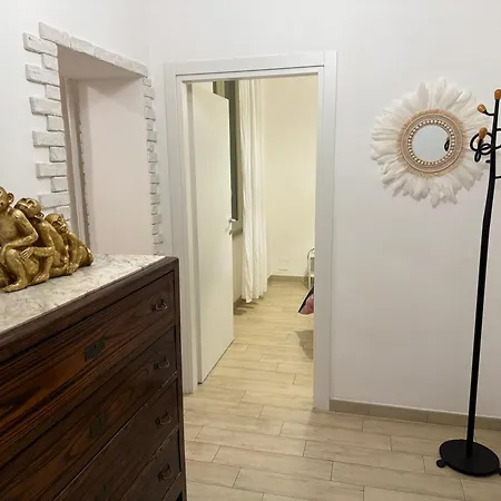 La Casa Di Sarah Aspetta Voi * Napoli