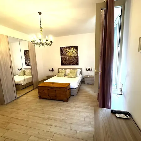 La Casa Di Sarah Aspetta Voi Neapol