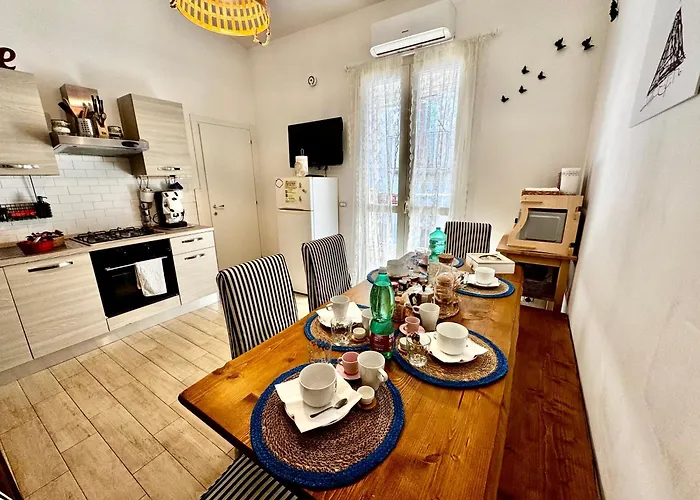 La Casa Di Sarah Aspetta Voi Neapel