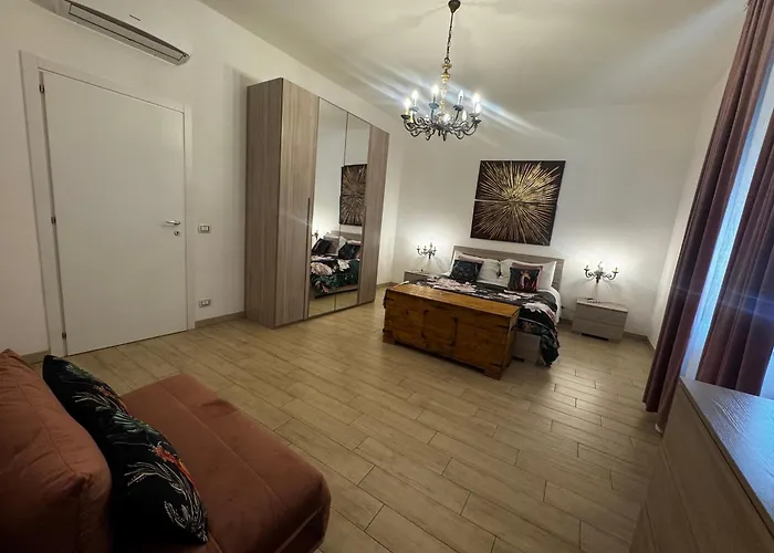 La Casa Di Sarah Aspetta Voi Lägenhet *