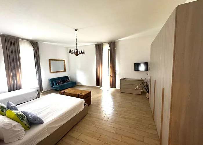 La Casa Di Sarah Aspetta Voi Neapel